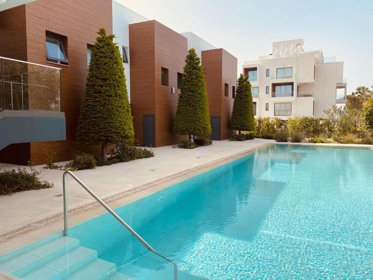 Victoria Suites Paphos Exterior foto